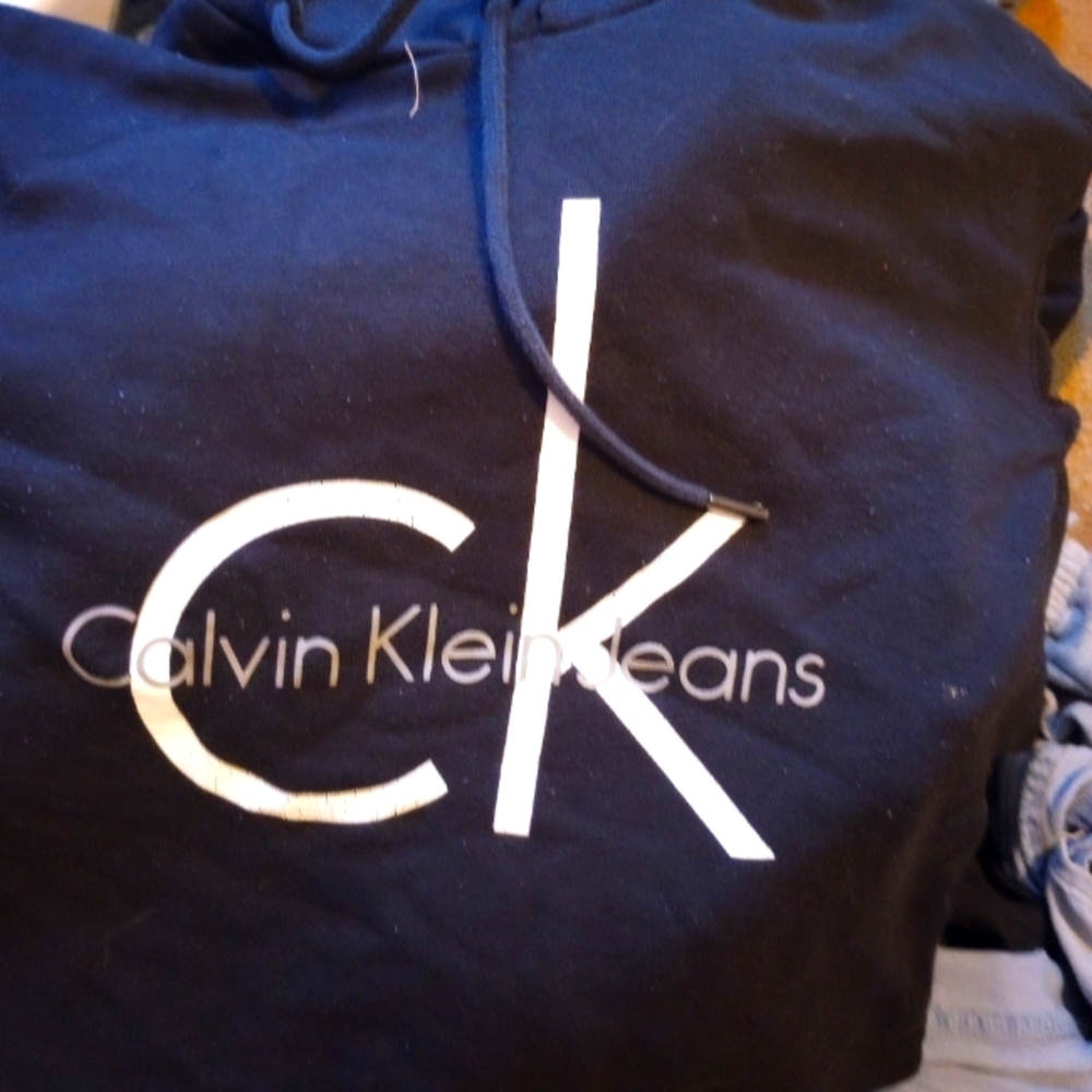 Calvin Klein cropped pullover hoodie-Black size LG